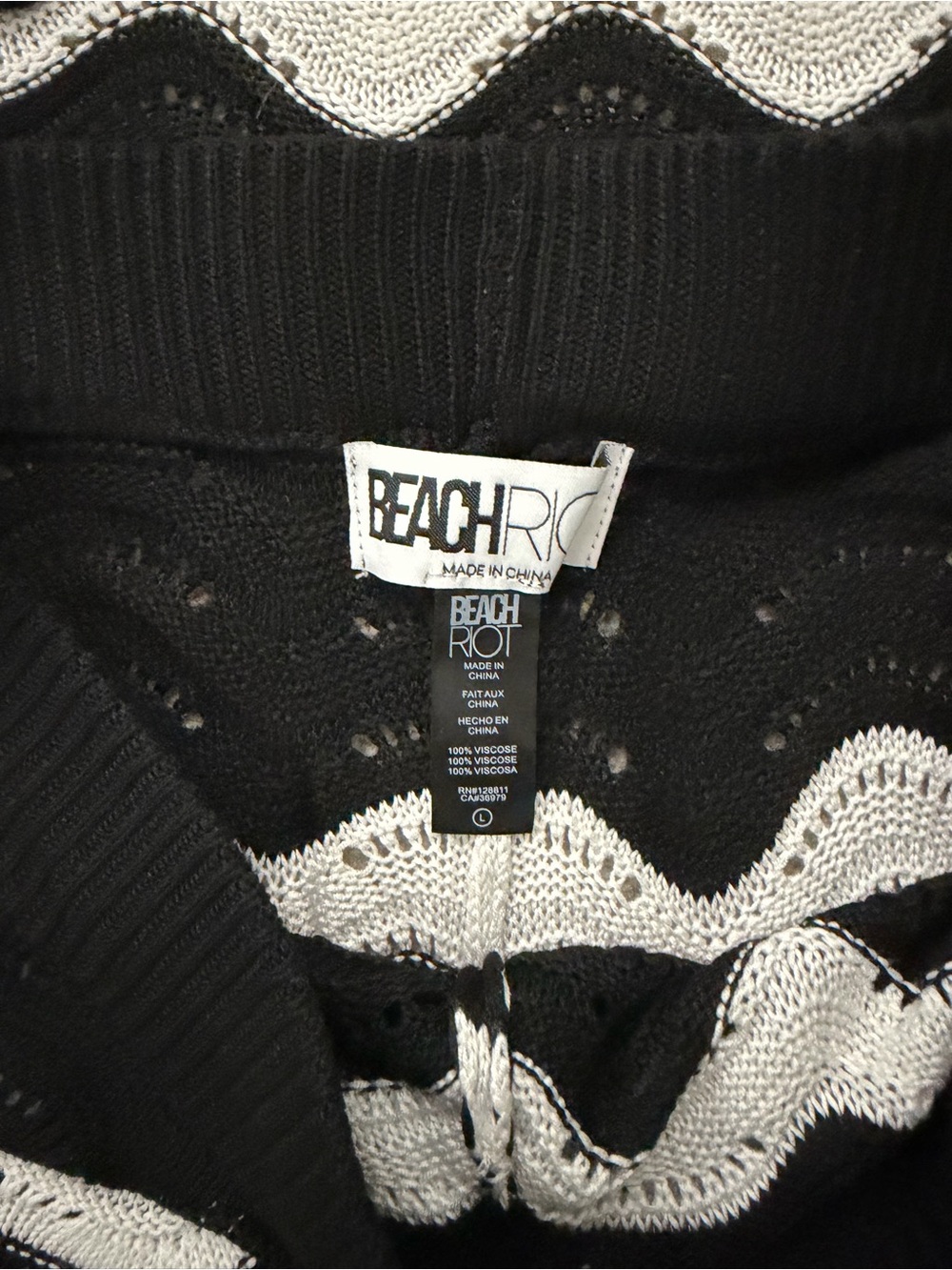 Beach Riot Black & White Wave Chevron Knit Sweater - Picture 2 of 4